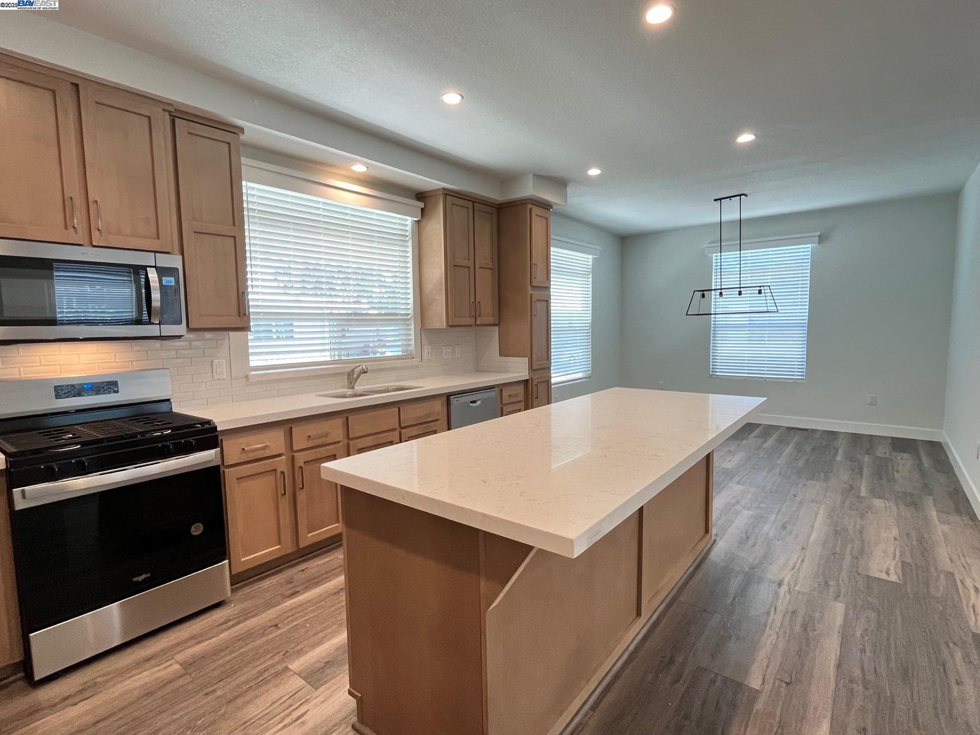 28882 Miranda Street Hayward, CA 94544 - Photo 4 of 26