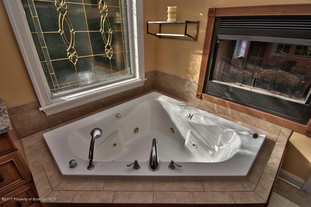 805 Parkview Road Moscow, PA 18444 - Photo 16 of 43 Gallery Image 16