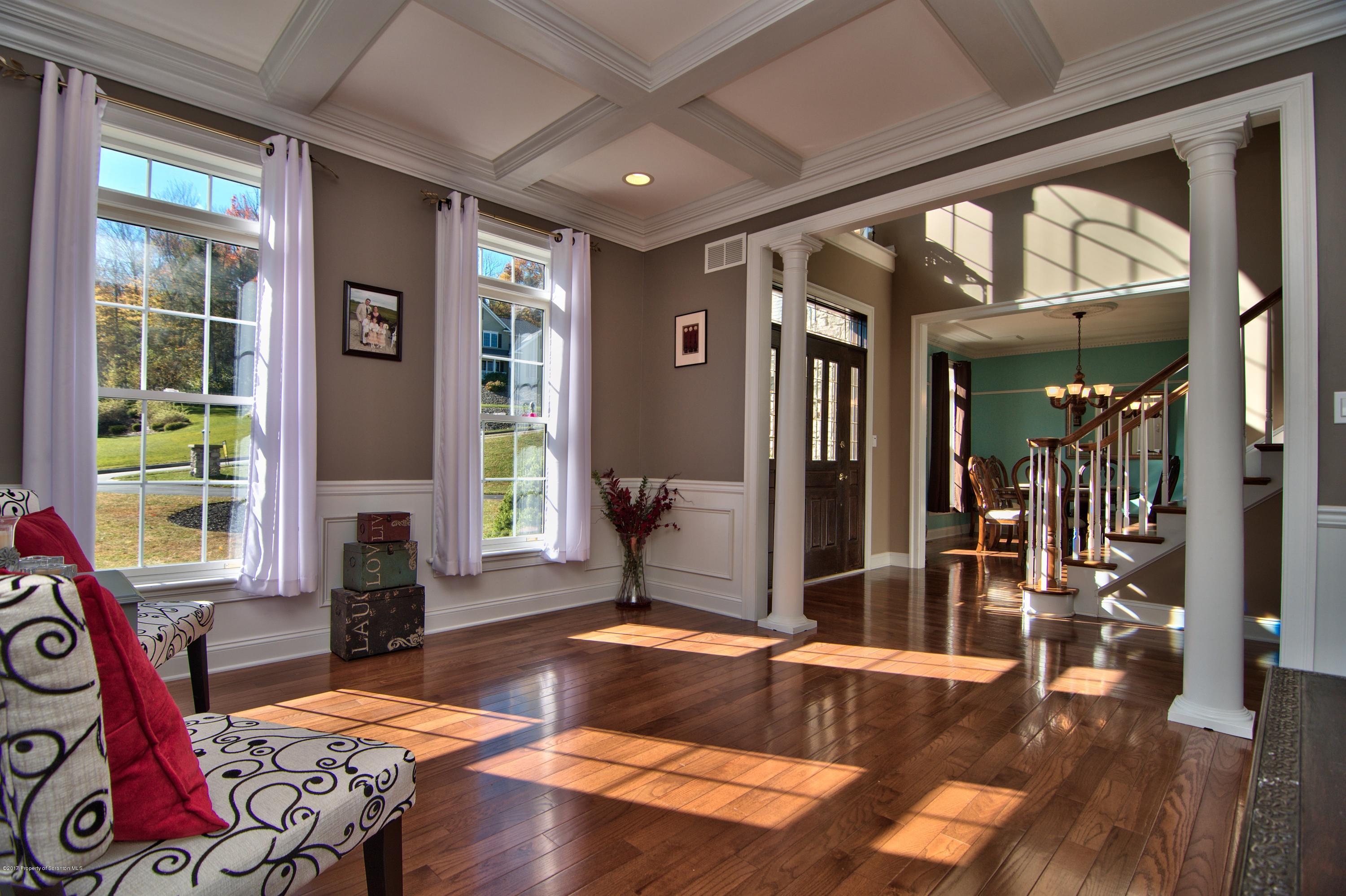 805 Parkview Road Moscow, PA 18444 - Photo 4 of 43 Gallery Image 4