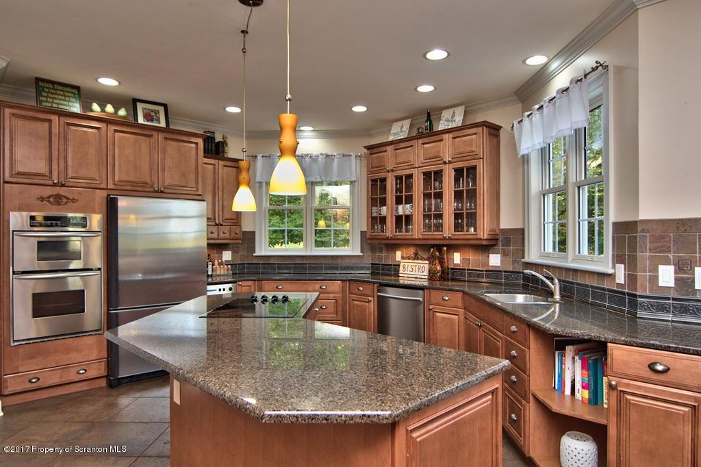 805 Parkview Road Moscow, PA 18444 - Photo 7 of 43 Gallery Image 7