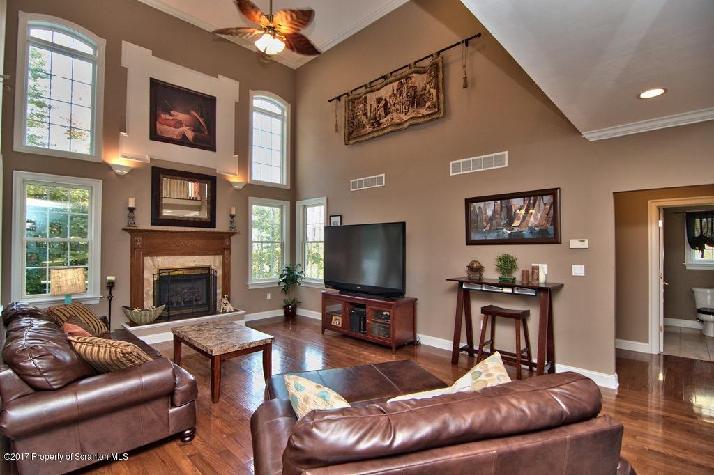 805 Parkview Road Moscow, PA 18444 - Photo 8 of 43 Gallery Image 8