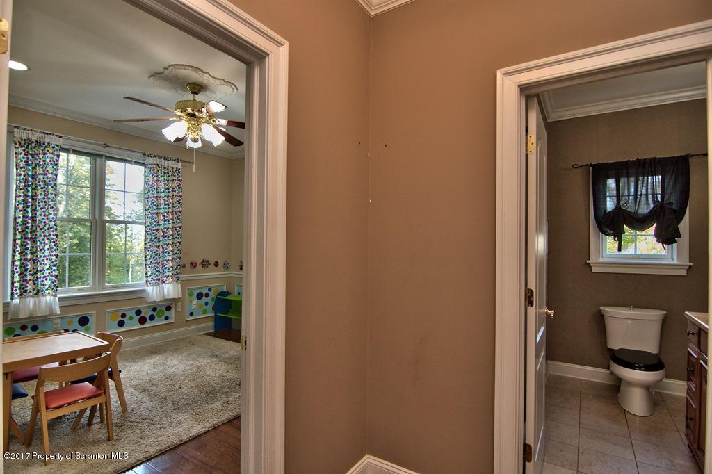 805 Parkview Road Moscow, PA 18444 - Photo 9 of 43 Gallery Image 9