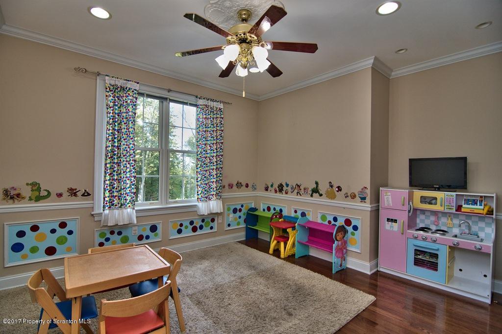 805 Parkview Road Moscow, PA 18444 - Photo 10 of 43 Gallery Image 10