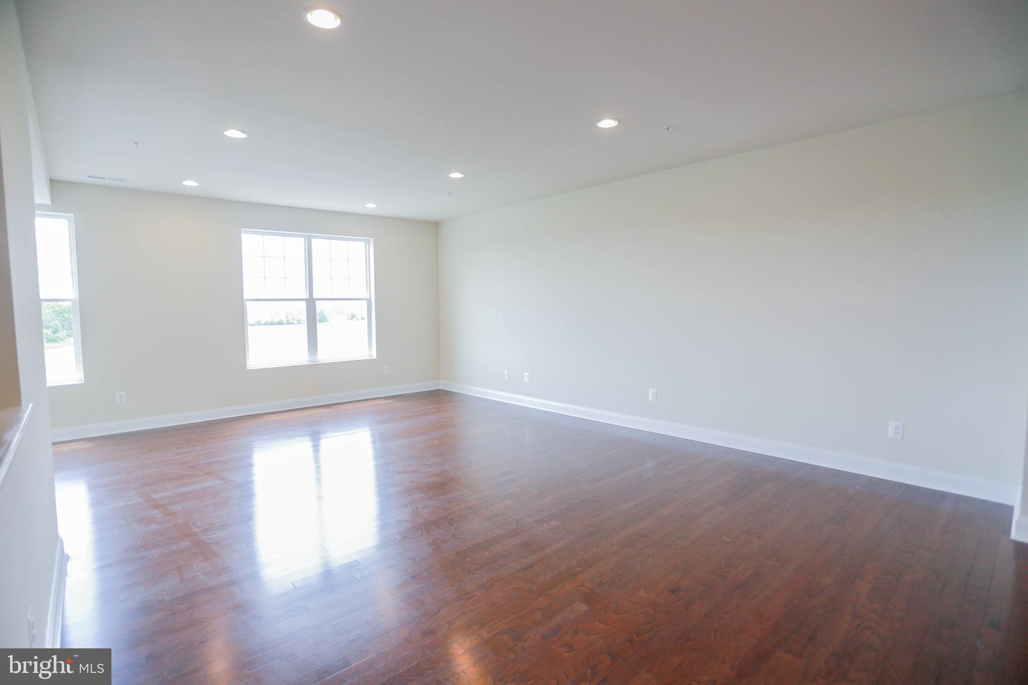 7142 Proclamation Place Frederick, MD 21703 - Photo 11 of 42 Living Room