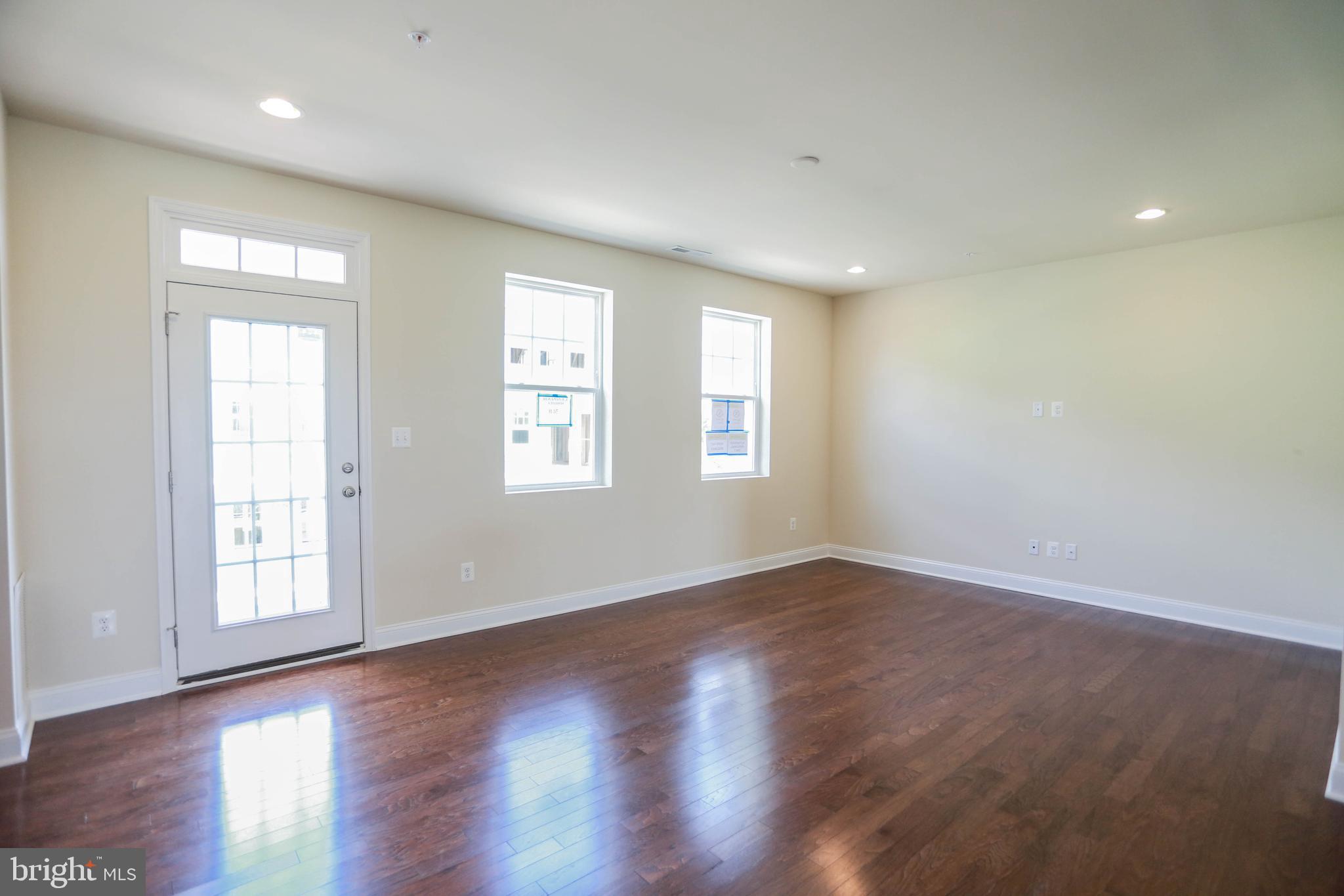 7142 Proclamation Place Frederick, MD 21703 - Photo 12 of 42 Family Room leads to Deck!