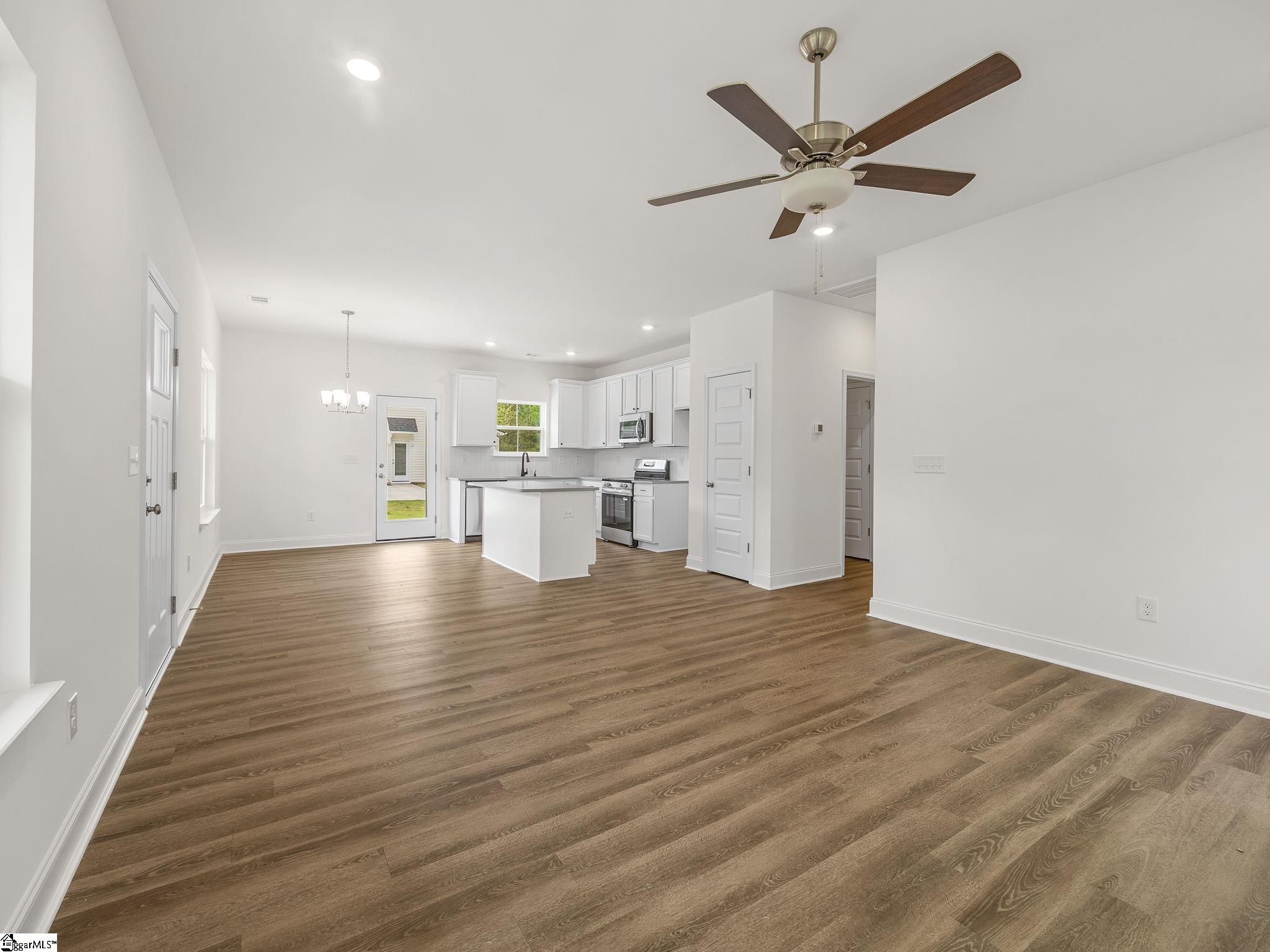 313 Ponder Road Greer, SC 29651 - Photo 13 of 38