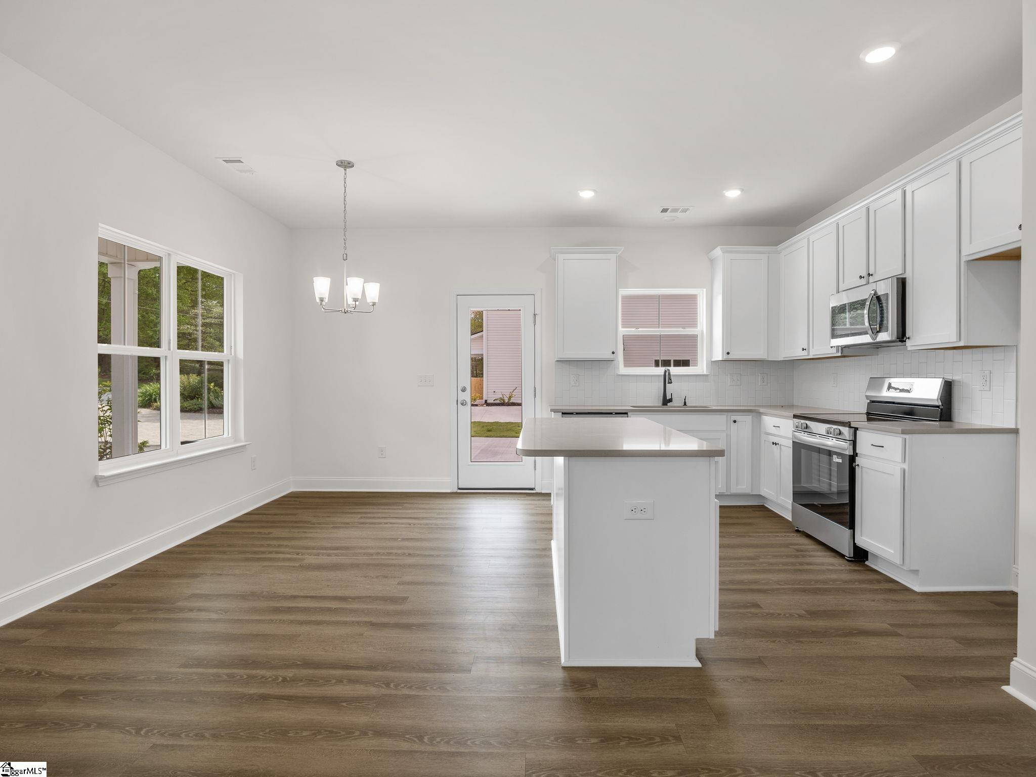 313 Ponder Road Greer, SC 29651 - Photo 14 of 38