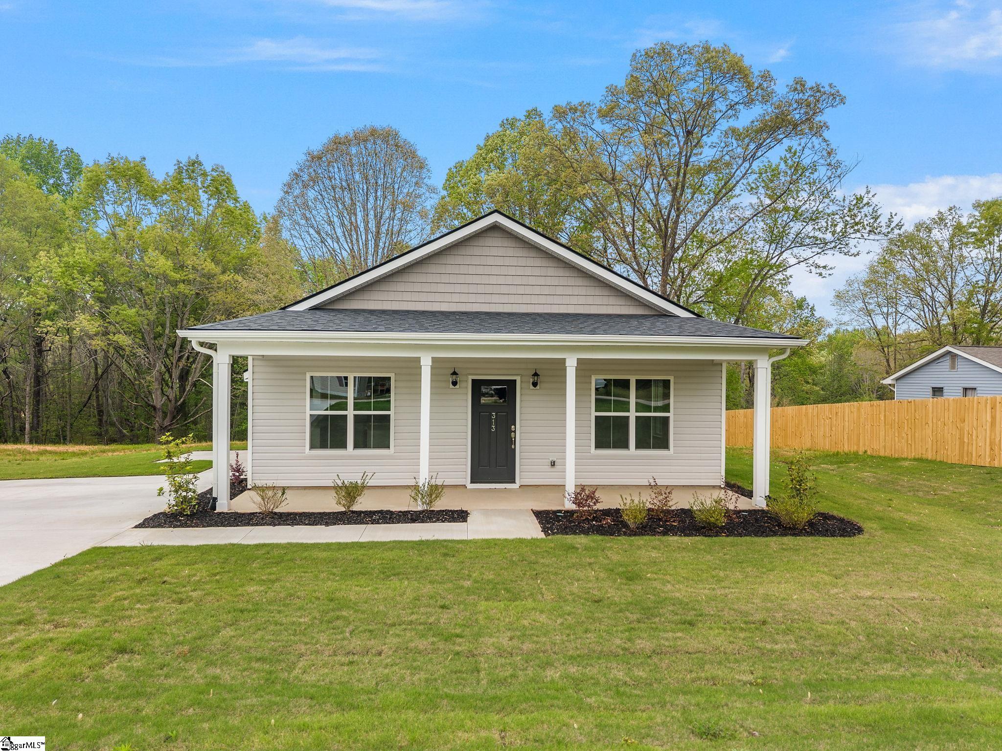 313 Ponder Road Greer, SC 29651 - Photo 3 of 38