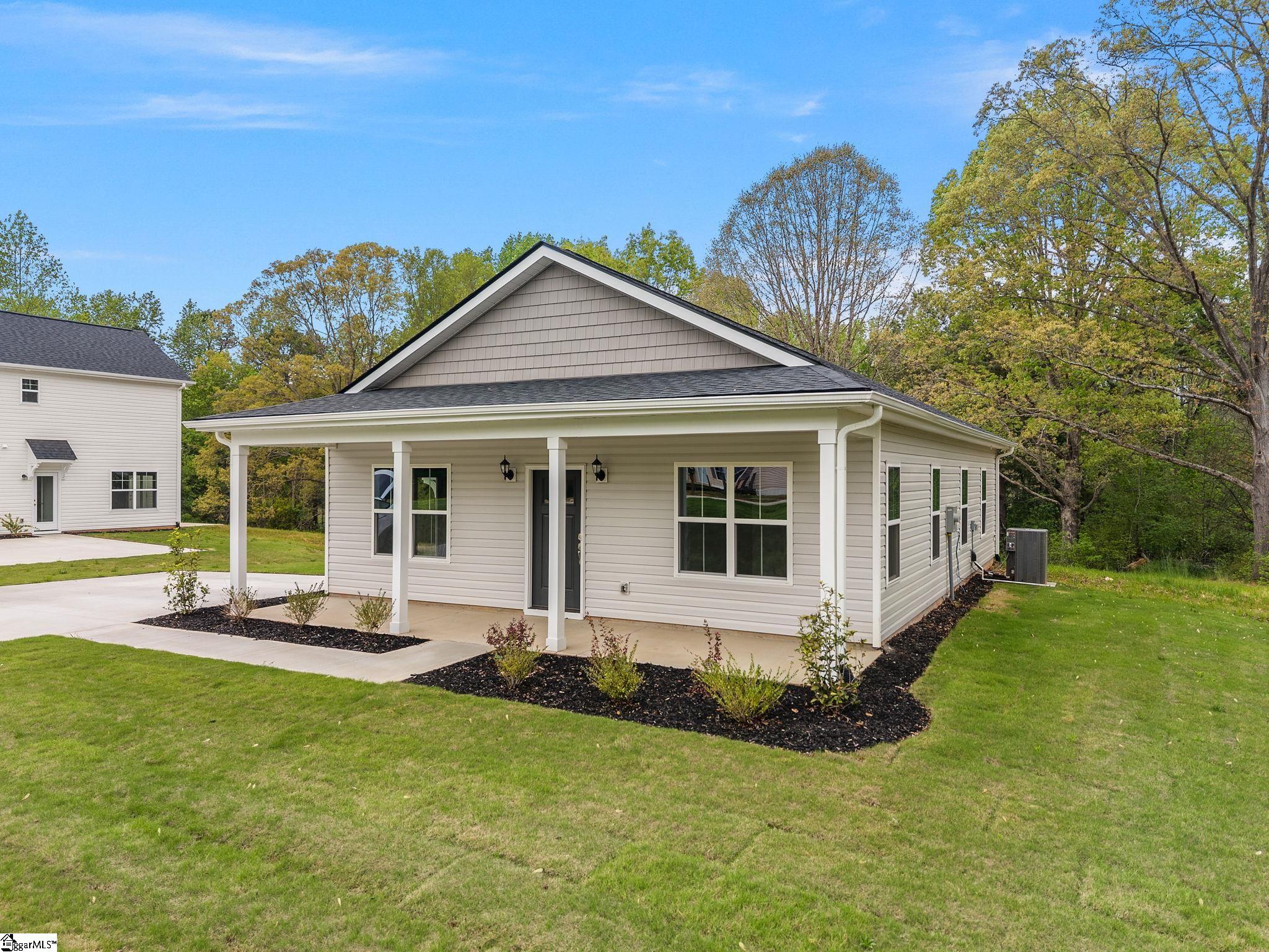 313 Ponder Road Greer, SC 29651 - Photo 6 of 38