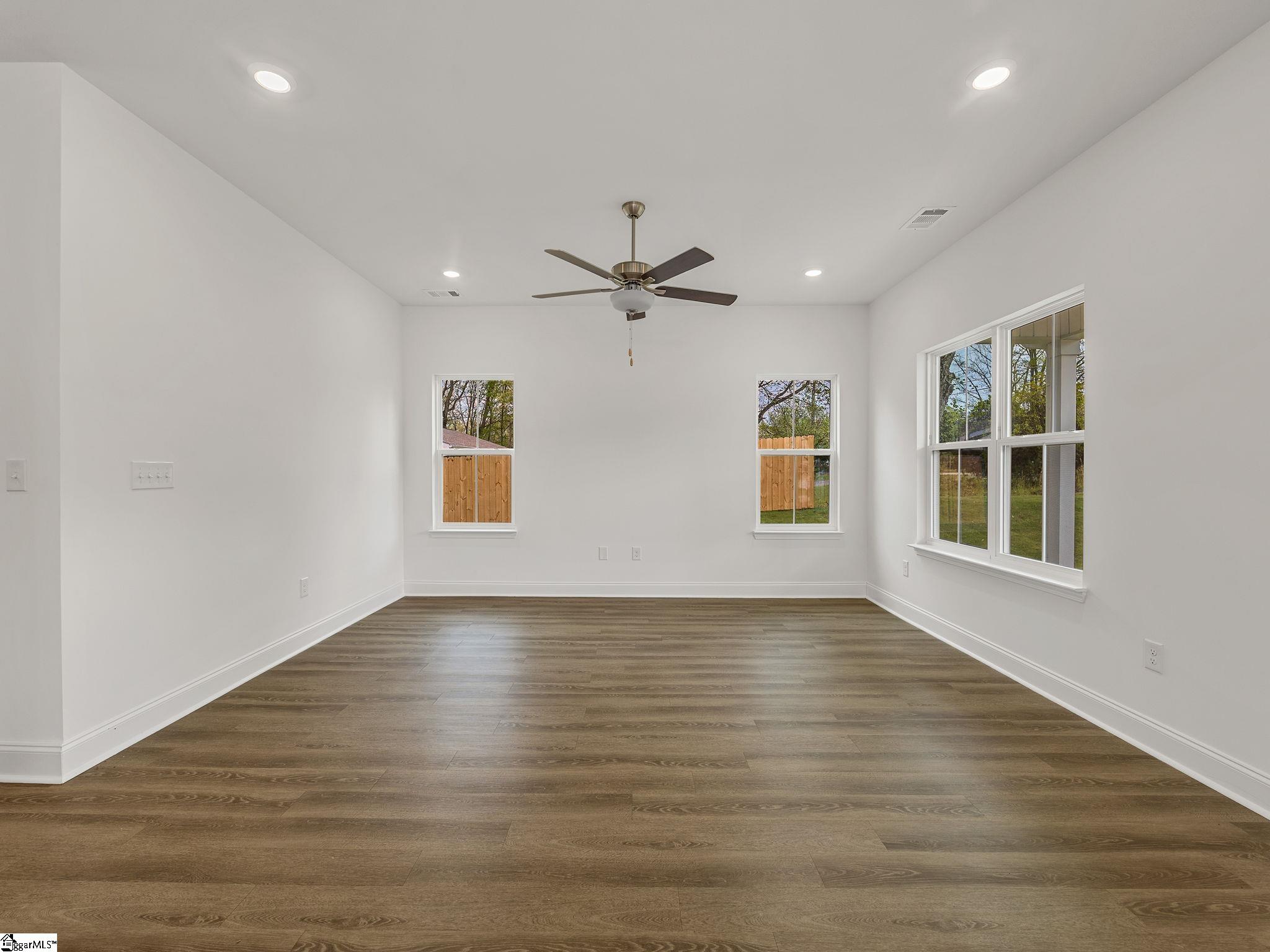 313 Ponder Road Greer, SC 29651 - Photo 8 of 38