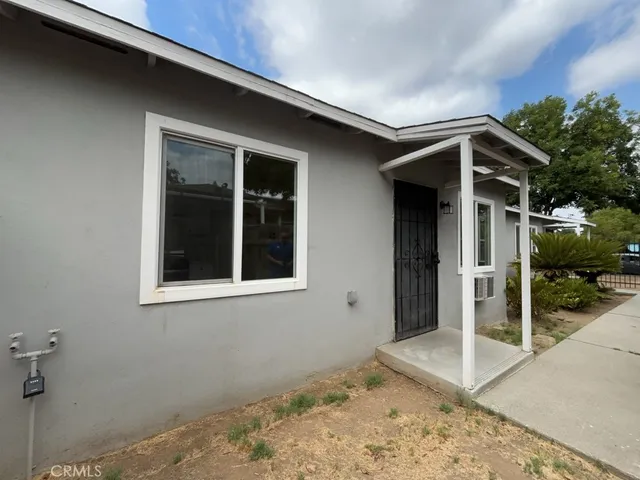 $2,100 | 3928-3928 Everest Avenue, Riverside, CA 92503