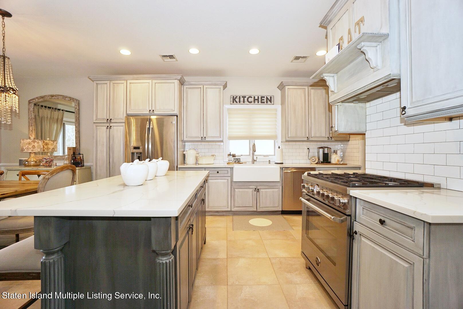 16 Covington Circle Staten Island, NY 10312 - Photo 13 of 66 Photo Jan 22, 11 24 15 AM