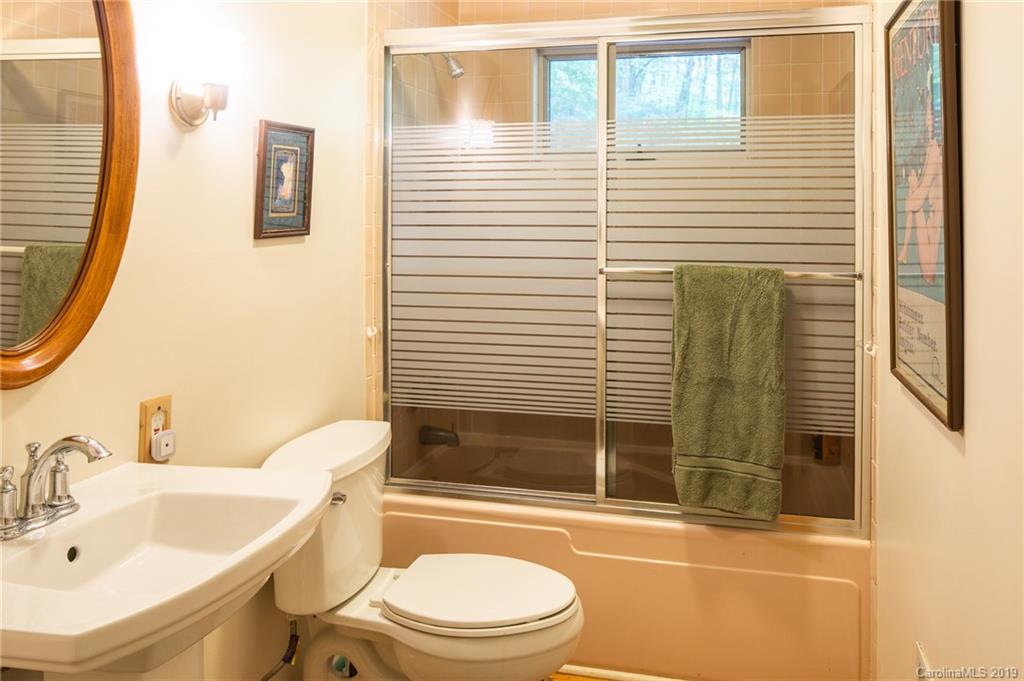 581 Morgan Hill Road Fairview, NC 28730 - Photo 16 of 30 Gallery Image 16