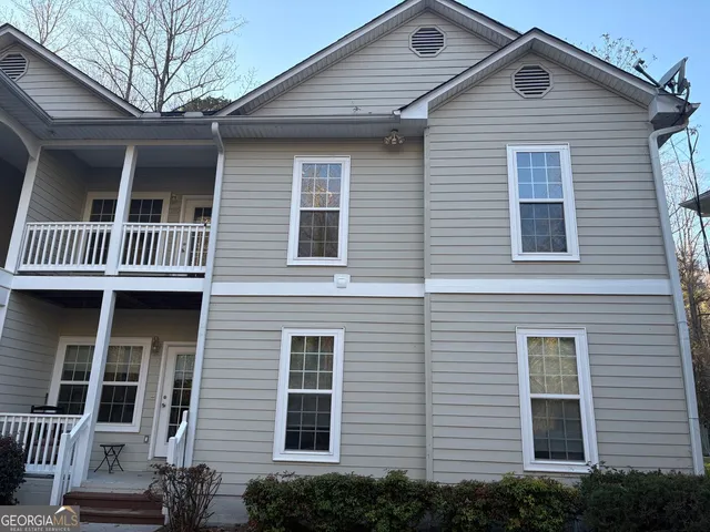 $1,600 | 74 Lockerbie Court, Unit 202, Clayton, GA 30525