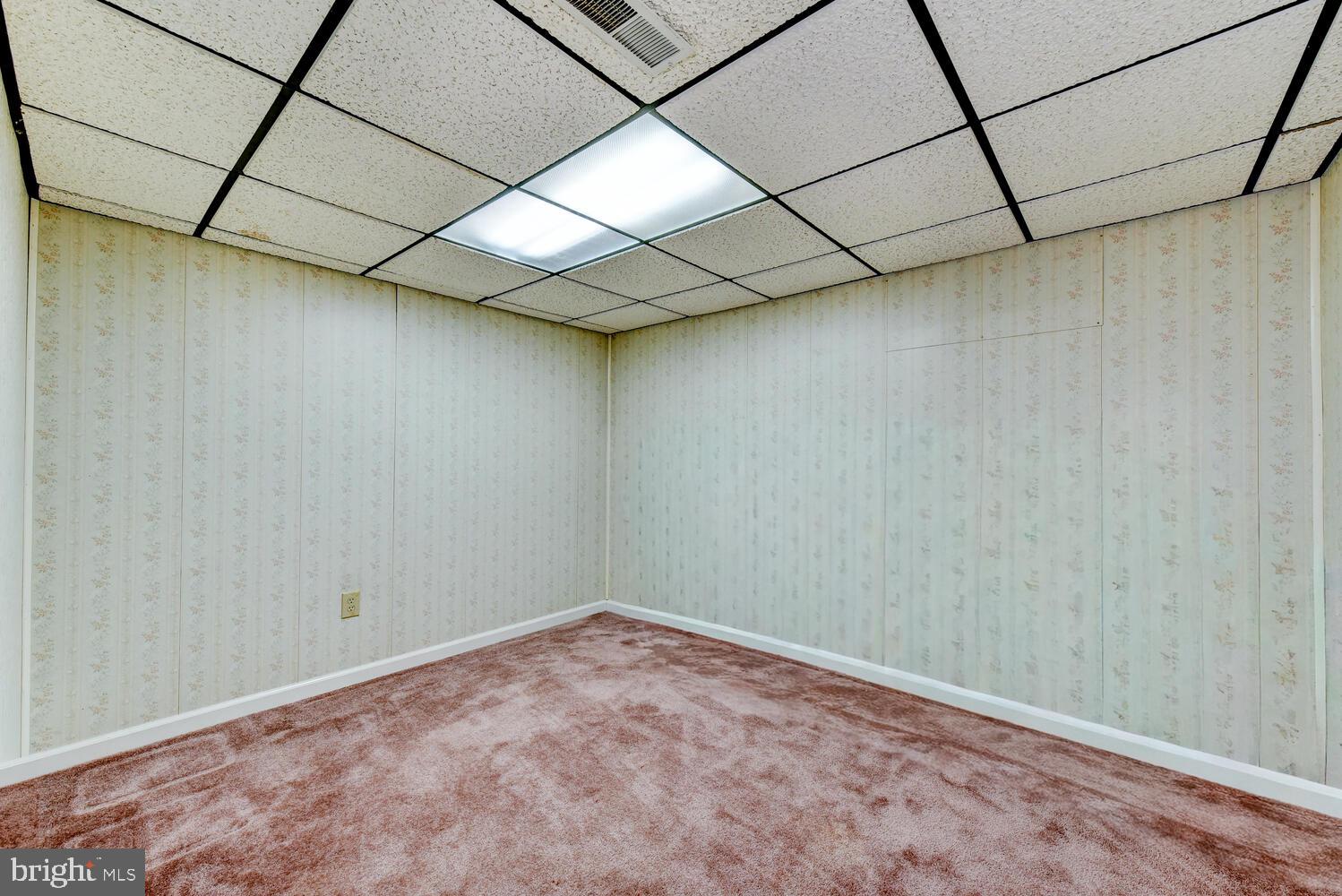 5 Glengarry Way Princeton Junction, NJ 08550 - Photo 51 of 63 a view of a room with a hanging light and a window