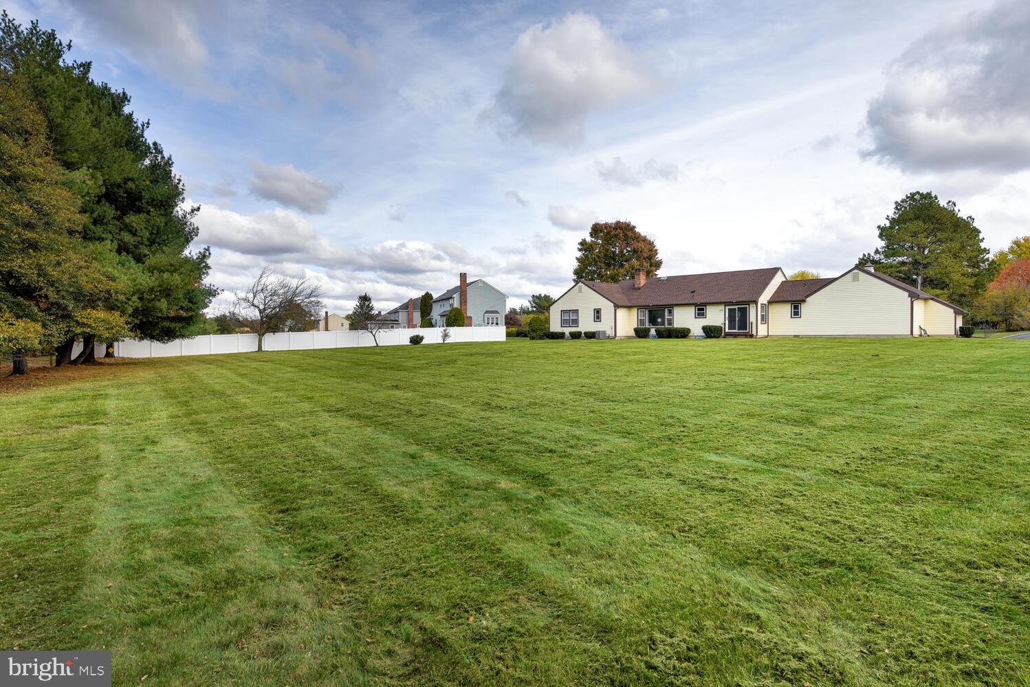 5 Glengarry Way Princeton Junction, NJ 08550 - Photo 60 of 63 Rear Corner