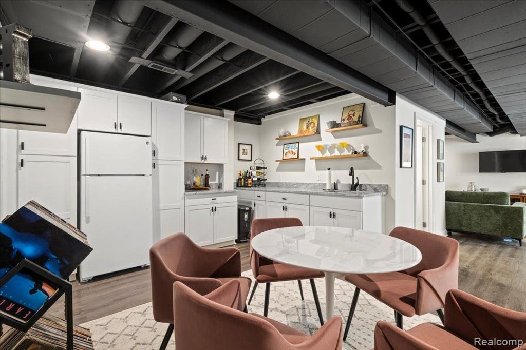4250 Kent Road Royal Oak, MI 48073 - Photo 33 of 41 Gallery Image 33
