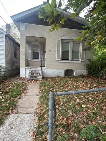 $74,000 | 6432 Ridge Avenue, St. Louis, MO 63133