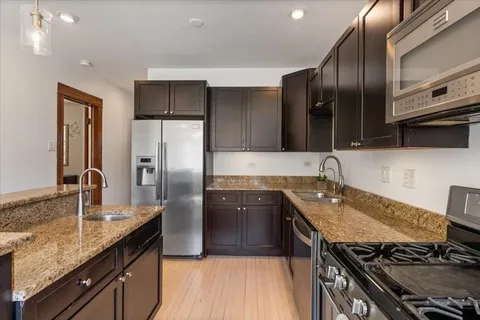 $899,000 | 3452 North Damen Avenue, Chicago, IL 60618