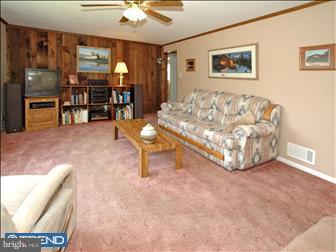 600 Reeceville Road Coatesville, PA 19320 - Photo 4 of 6 Living Room