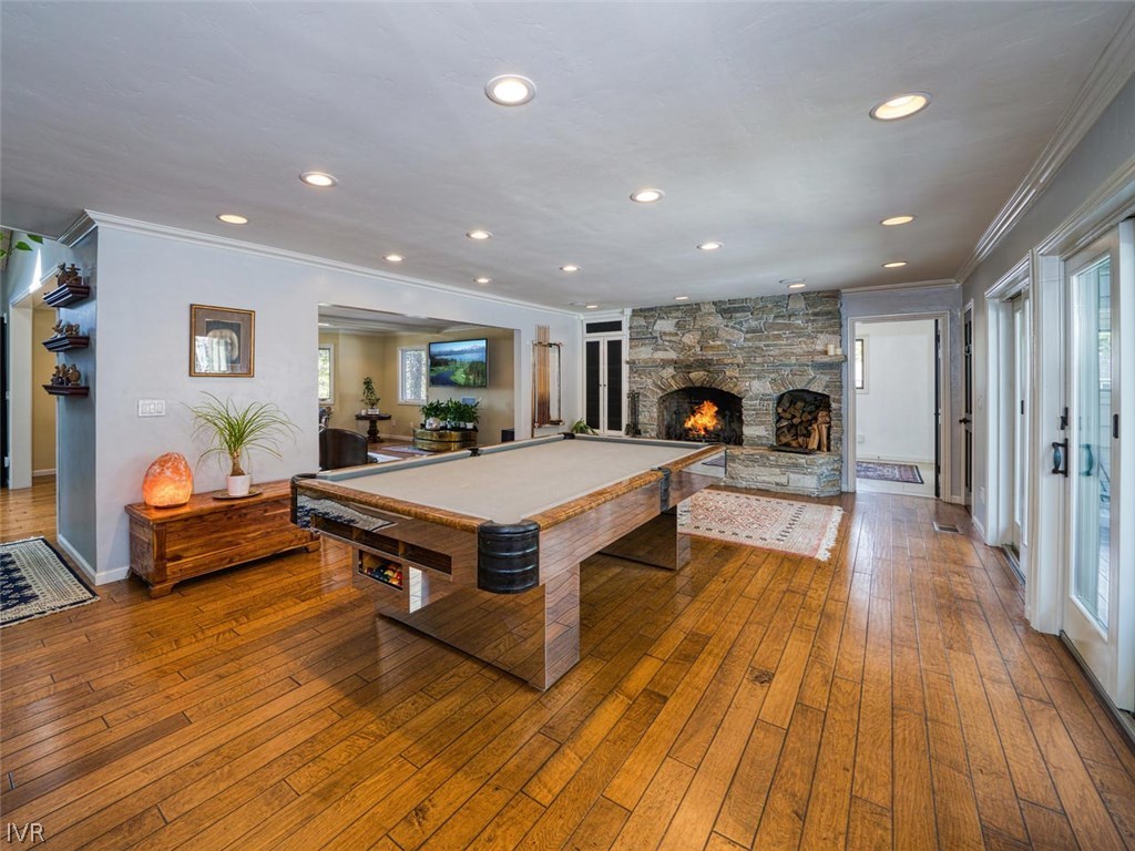 714 Champagne Road Incline Village, NV 89451 - Photo 4 of 29 a living room with furniture and a wooden floor