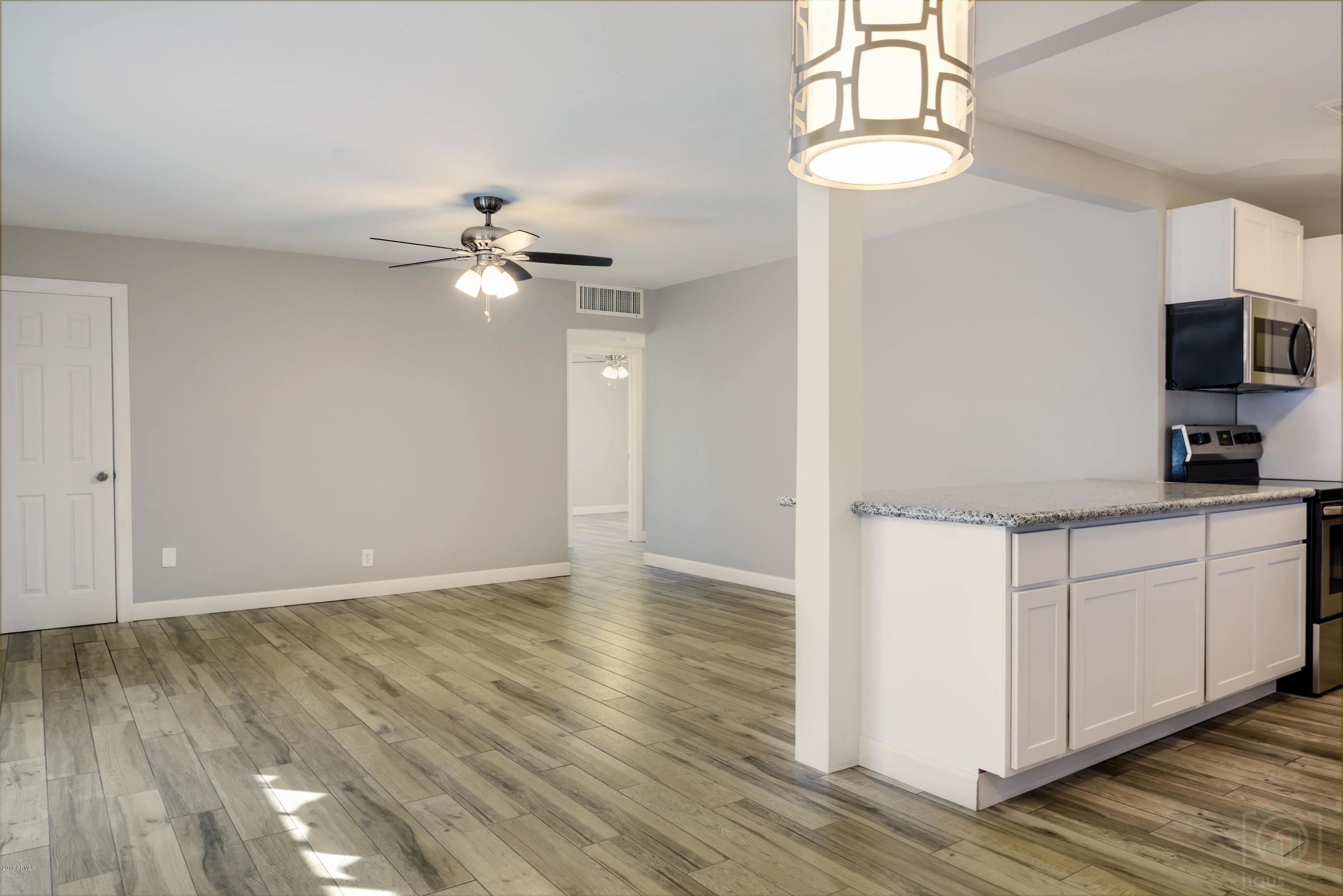 3446 East Granada Road Phoenix, AZ 85008 - Photo 3 of 26 Living room