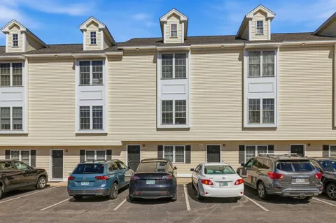 $499,000 | 1039 Islington Street, Unit 4, Portsmouth, NH 03801