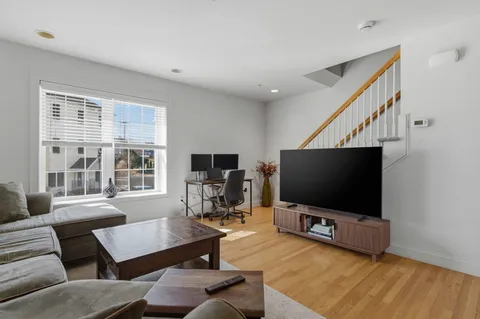 $499,000 | 1039 Islington Street, Unit 4, Portsmouth, NH 03801