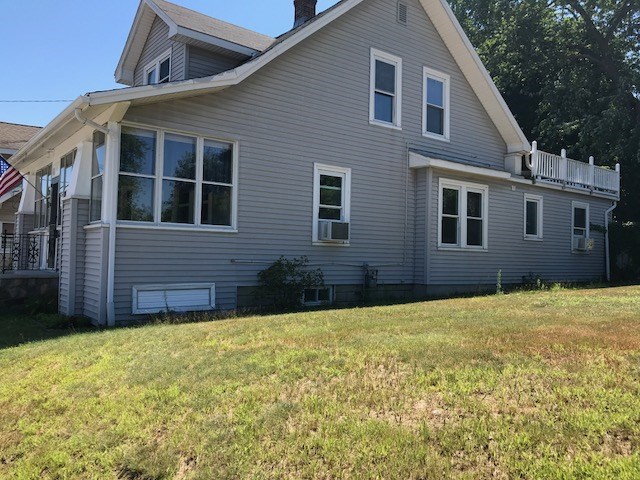566 Kelley Street Manchester, NH 03102 - Photo 2 of 23