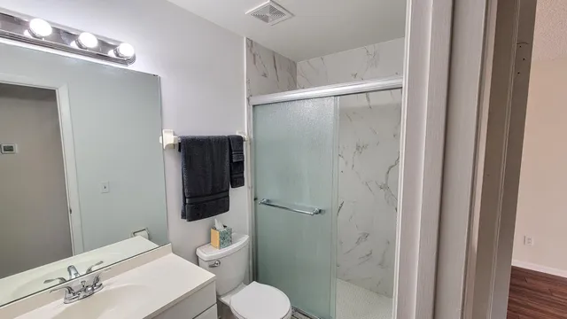 $199,999 | 3105 Southeast Aster Lane, Unit 1806, Stuart, FL 34994