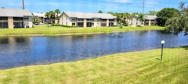 $199,999 | 3105 Southeast Aster Lane, Unit 1806, Stuart, FL 34994