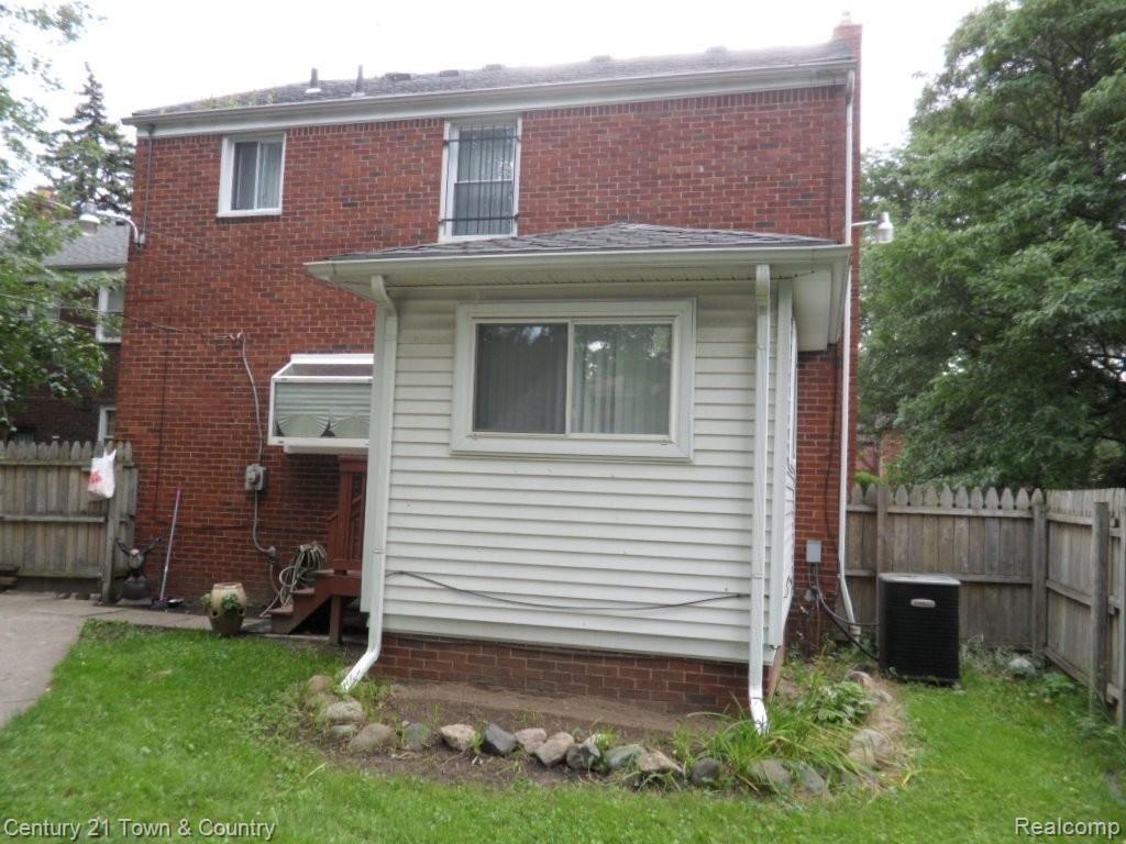 17144 Huntington Road Detroit, MI 48219 - Photo 2 of 57 Backyard 1.JPG