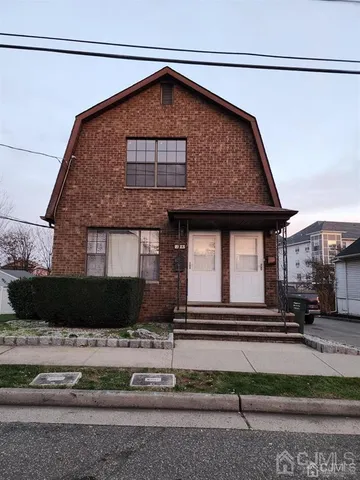 $2,900 | 24 Emmett Avenue, Perth Amboy, NJ 08861