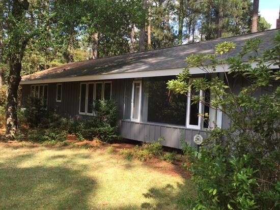 305 South Weymouth Road Southern Pines, NC 28387 - Photo 1 of 6 1