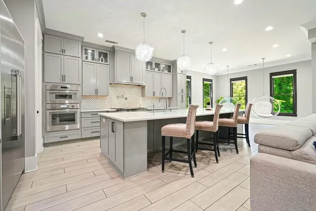 a view of a utility room with washer and dryer