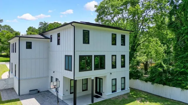 $1,895,000 | 2804 Skyland Drive Northeast, Brookhaven, GA 30319