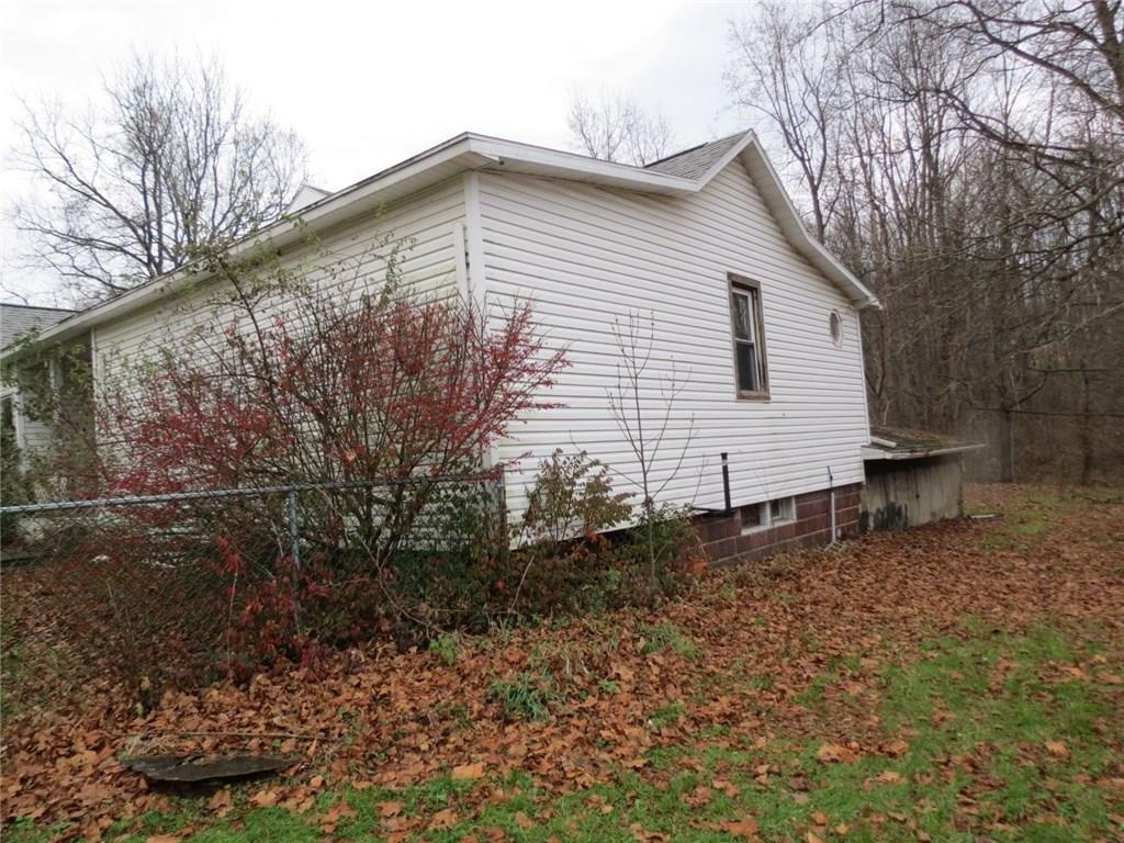 190 Wymps Gap Road Smithfield, PA 15478 - Photo 4 of 13 Gallery Image 4