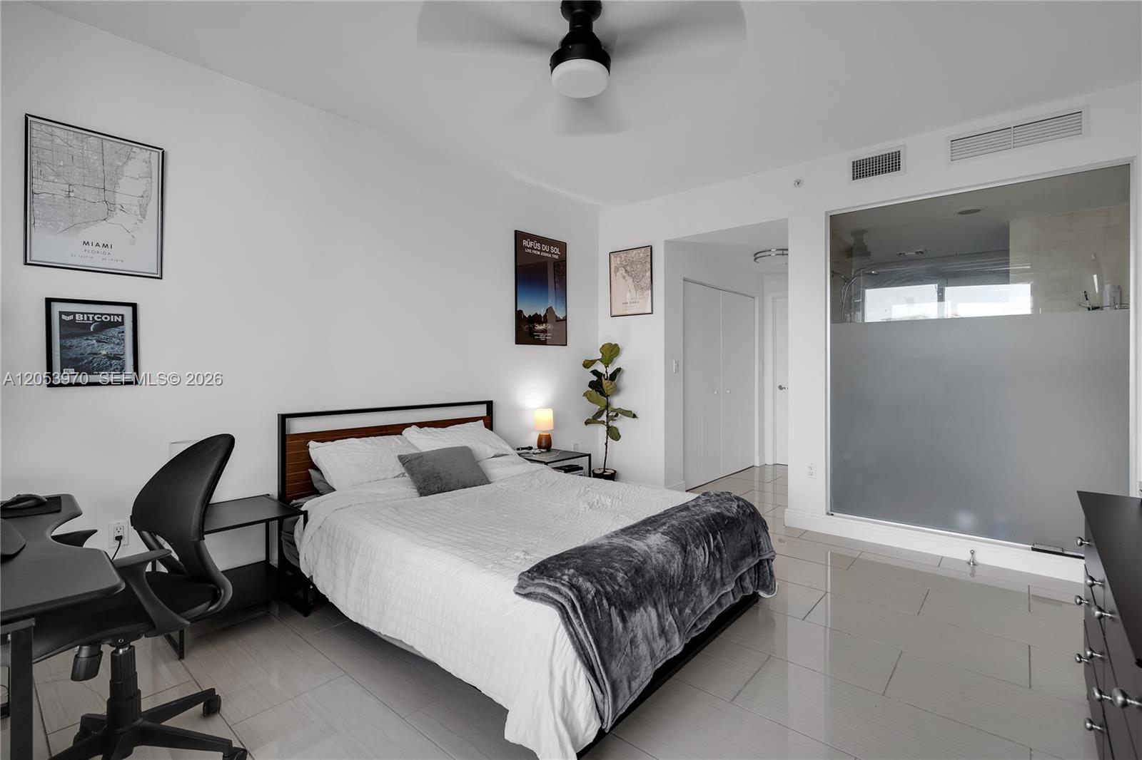 90 Southwest 3rd Street, Unit 4403 Miami, FL 33130 - Photo 13 of 32