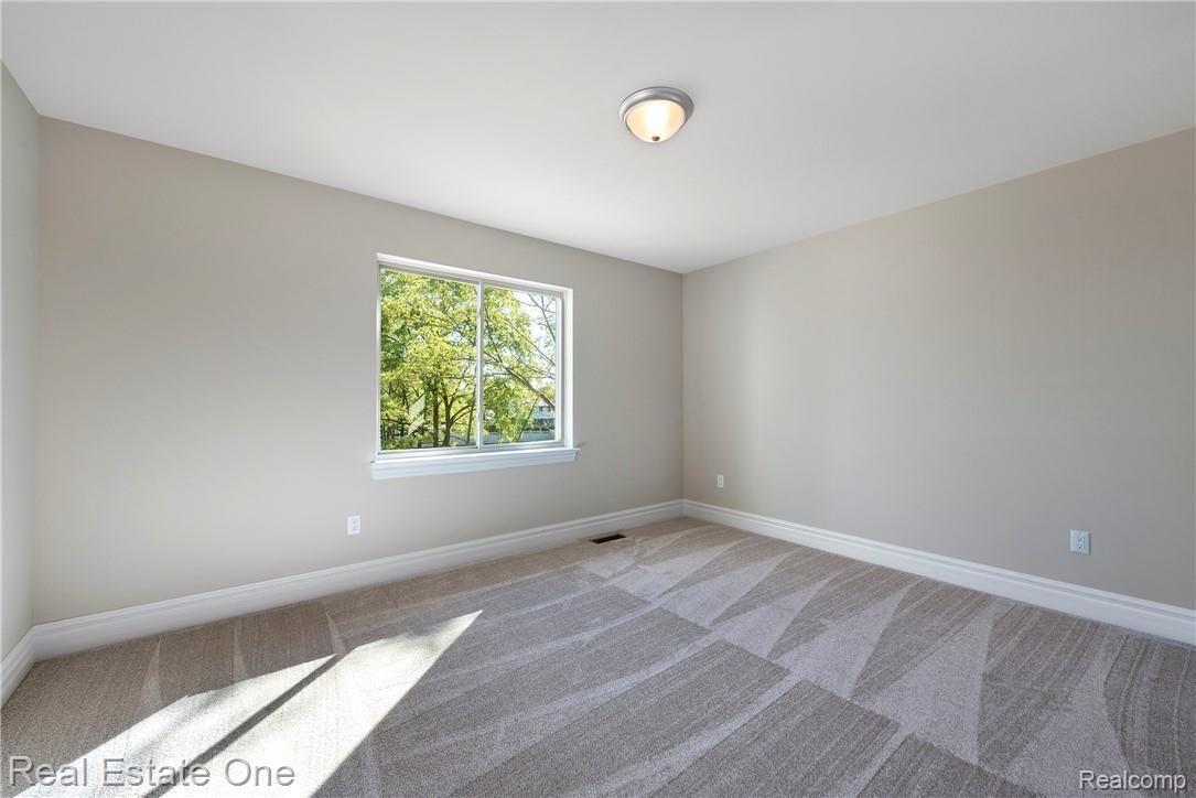 5870 Donaldson Road Troy, MI 48085 - Photo 36 of 47 5870-Donaldson-Dr-Troy-MI-48085-windowstill-36.jpg