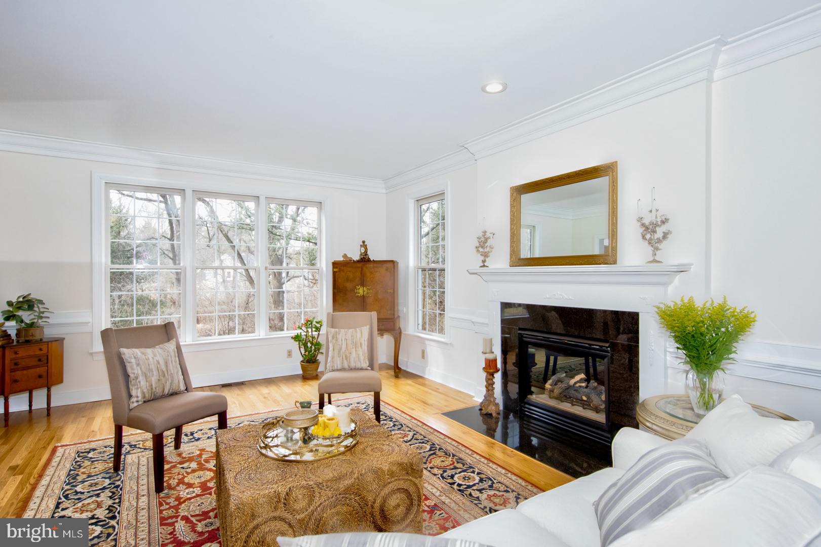 985 South Waterloo Road Devon, PA 19333 - Photo 17 of 64 Living room with new fireplace & mantel