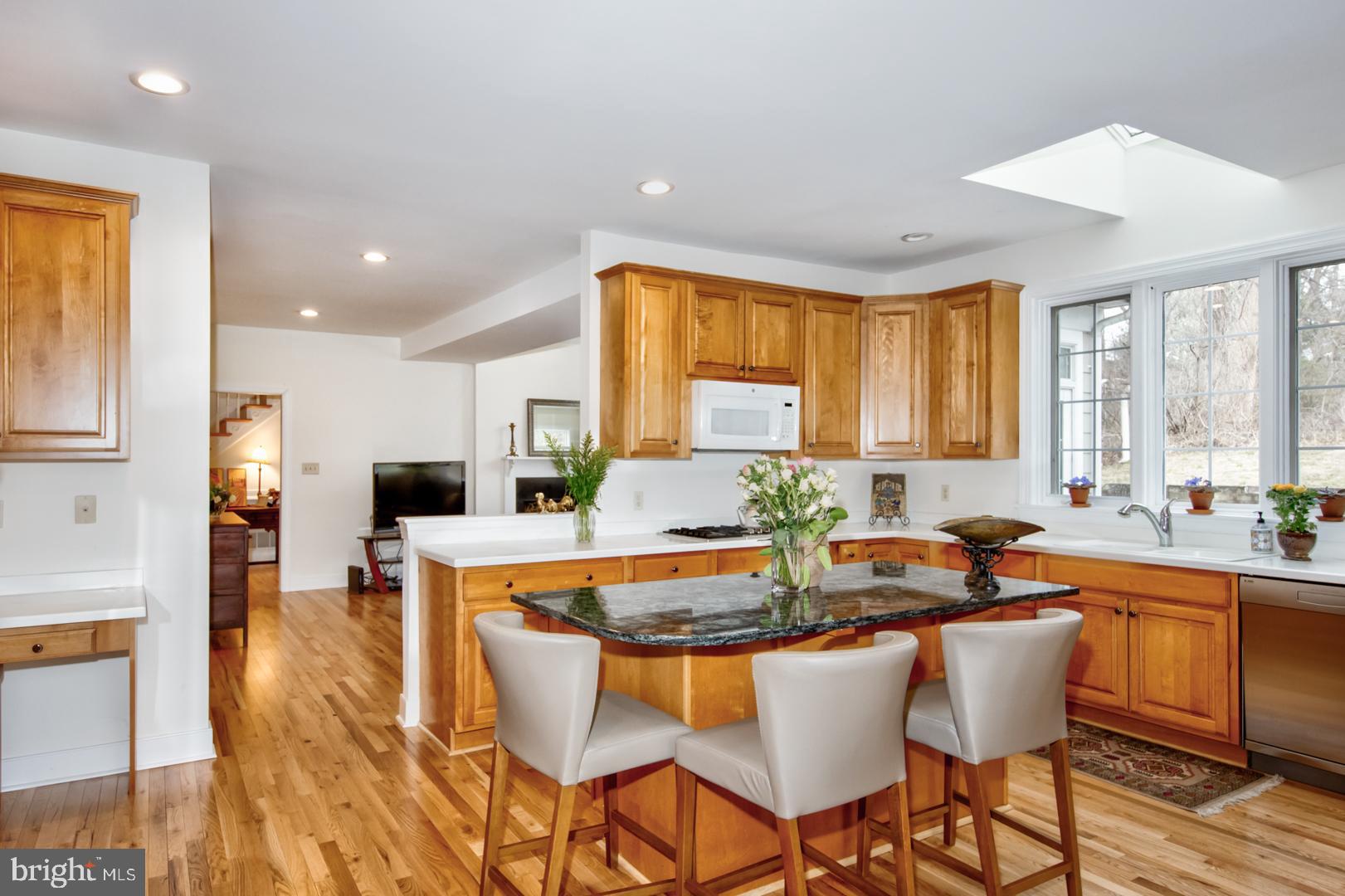 985 South Waterloo Road Devon, PA 19333 - Photo 22 of 64 The kitchen Island with breakfast area
