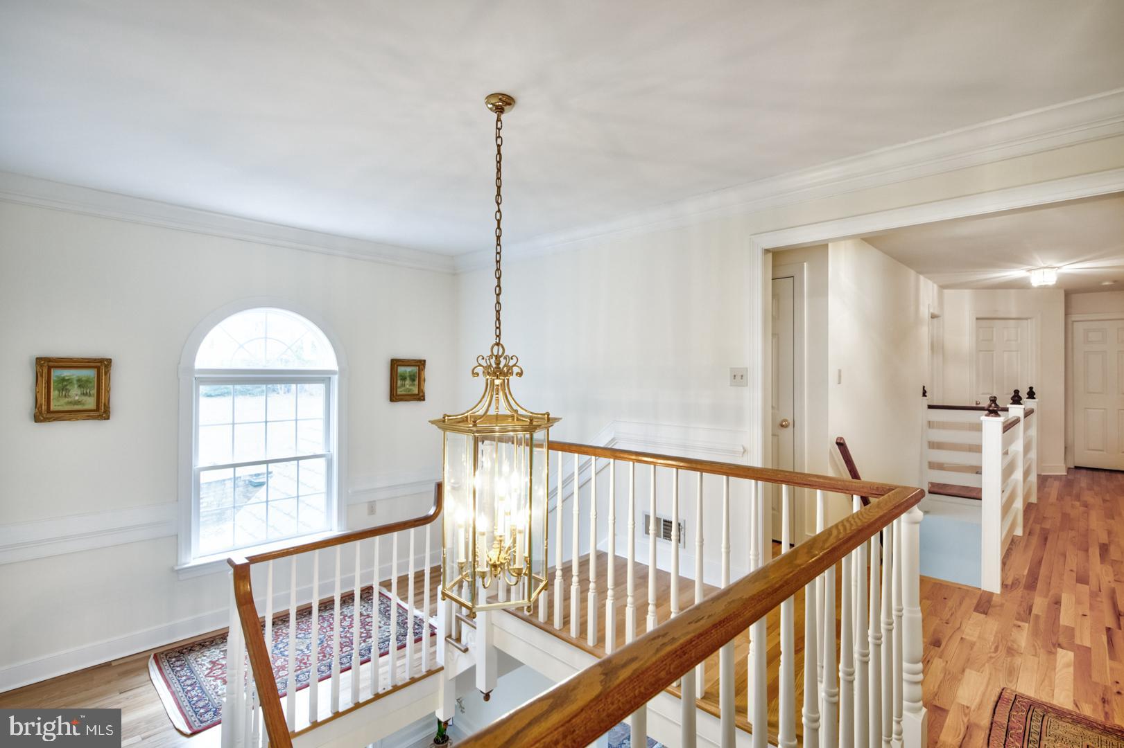 985 South Waterloo Road Devon, PA 19333 - Photo 45 of 64 The staircase landing area