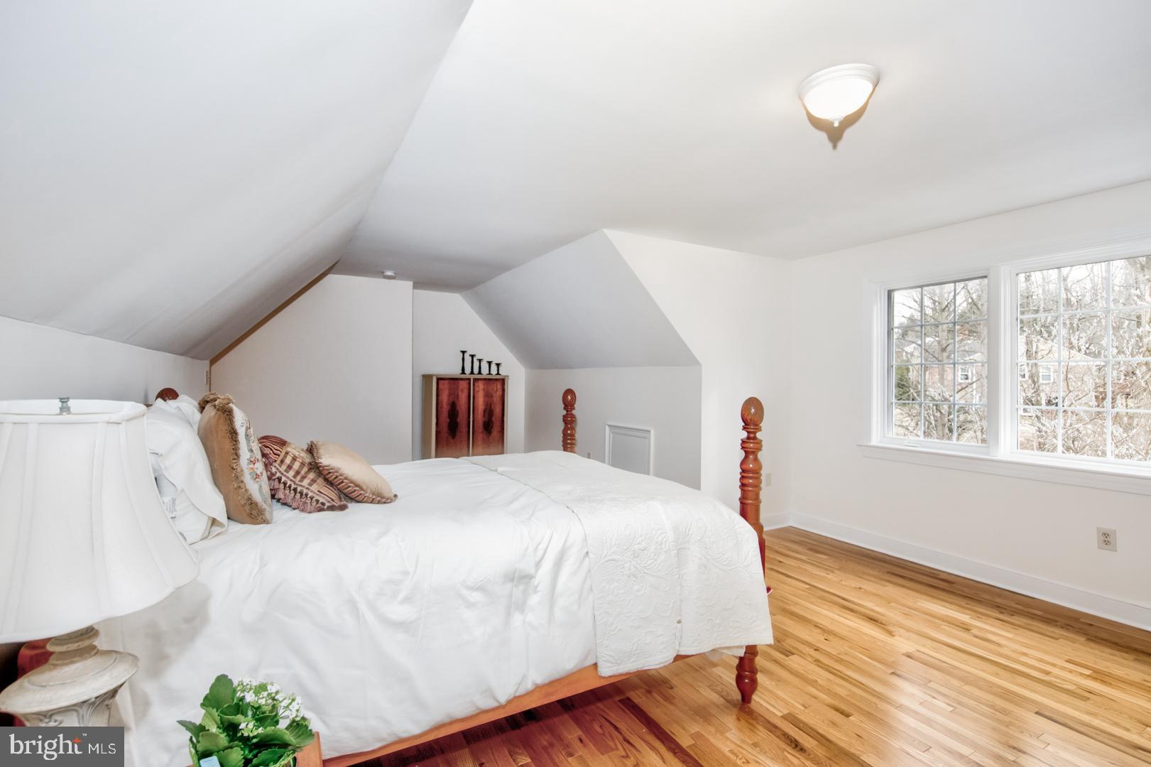 985 South Waterloo Road Devon, PA 19333 - Photo 50 of 64 The 5th bedroom