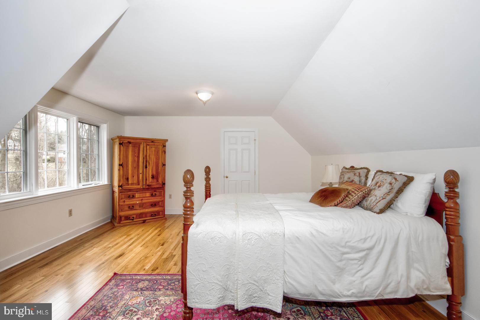 985 South Waterloo Road Devon, PA 19333 - Photo 51 of 64 The 5th bedroom with a walking closet