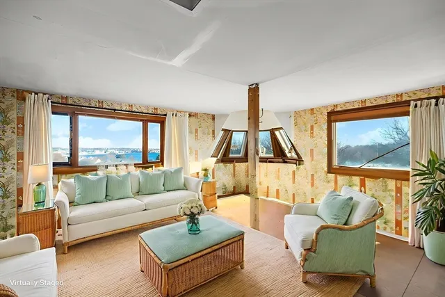 $1,059,999 | 5 Marshfield Street, Gloucester, MA 01930