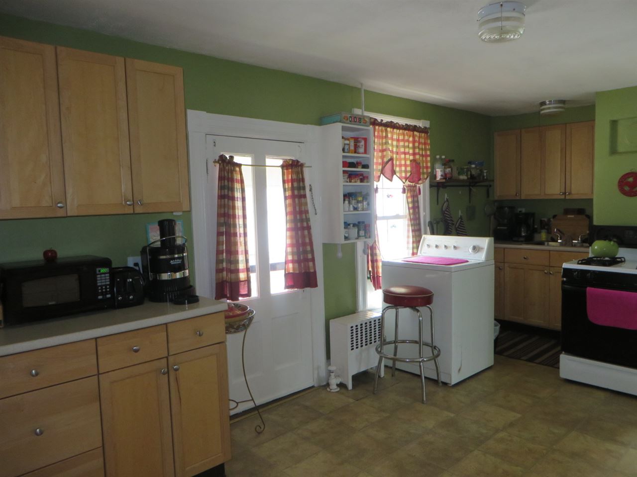 81 Appleton Street Manchester, NH 03104 - Photo 24 of 38