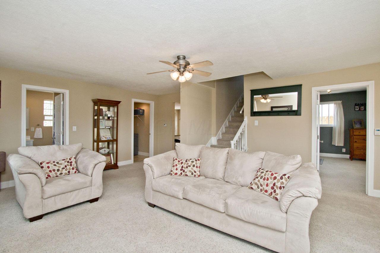 184 Moss Road Westerville, OH 43082 - Photo 3 of 36 Gallery Image 3