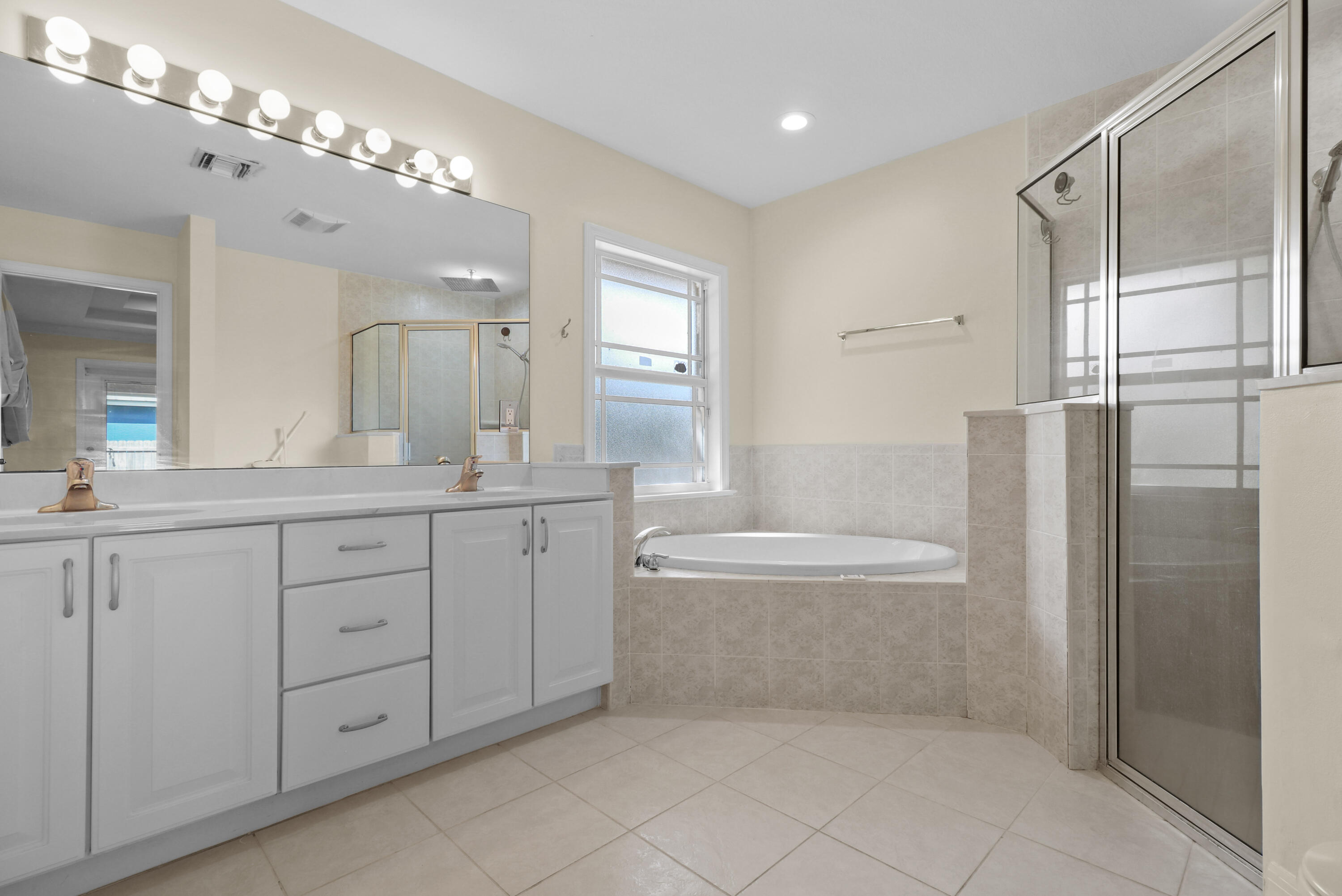 5029 Southeast Jack Avenue Stuart, FL 34997 - Photo 17 of 27 18-IMG_8436