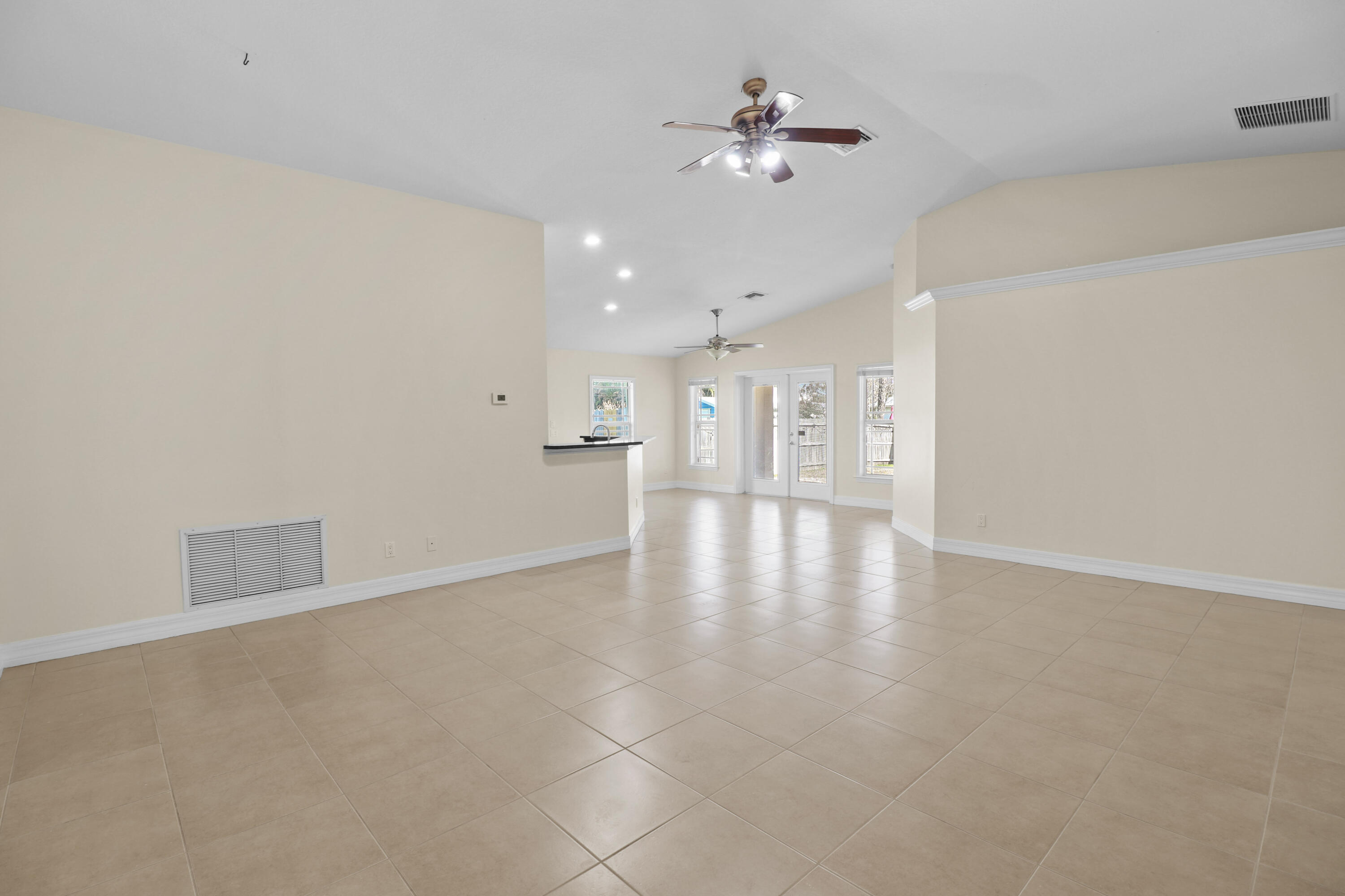 5029 Southeast Jack Avenue Stuart, FL 34997 - Photo 23 of 27 24-IMG_8469