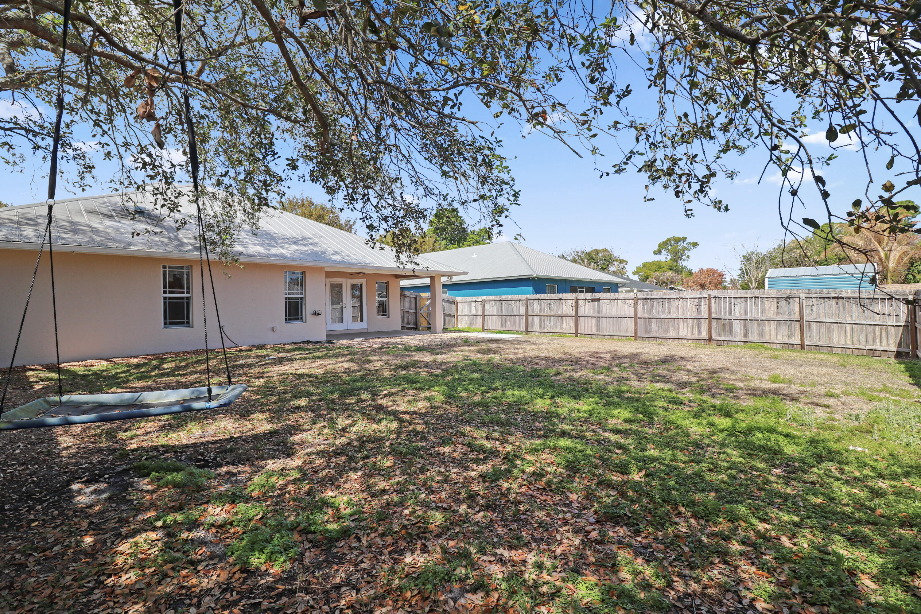 5029 Southeast Jack Avenue Stuart, FL 34997 - Photo 25 of 27 26-IMG_8485